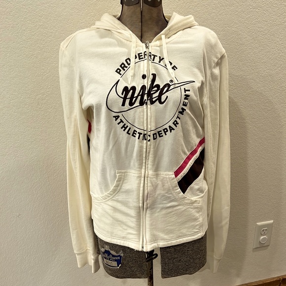Nike Tops - Nike zip up, EUC
